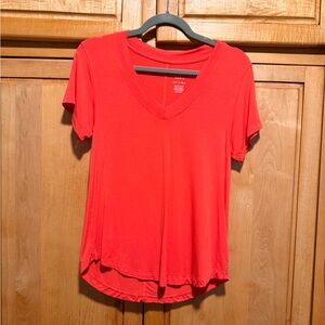 American Eagle Outfitters Bright Red Short Sleeve Tee